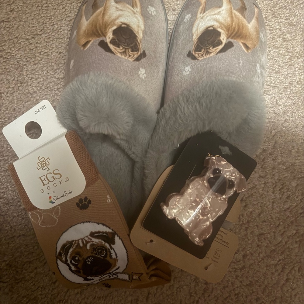 Pug Bundle - Slippers, hair clip and socks